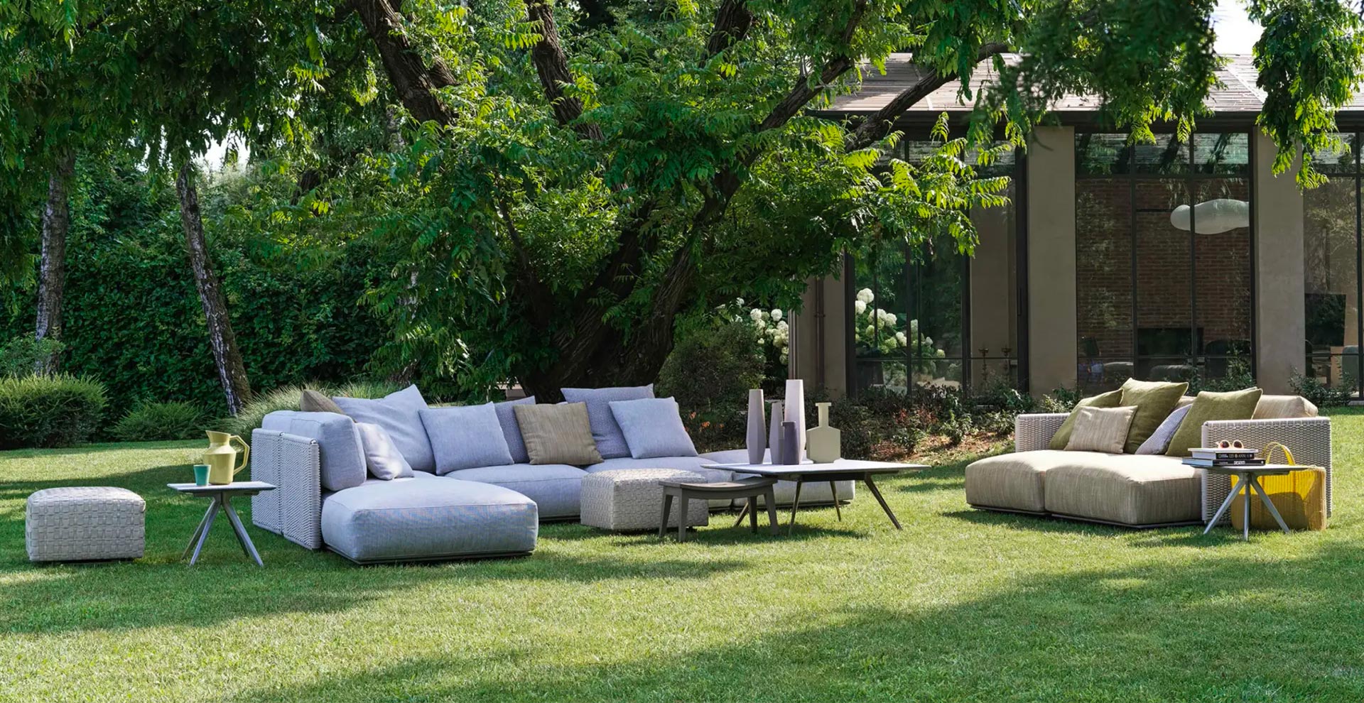 Eddy clearance sectional sofa