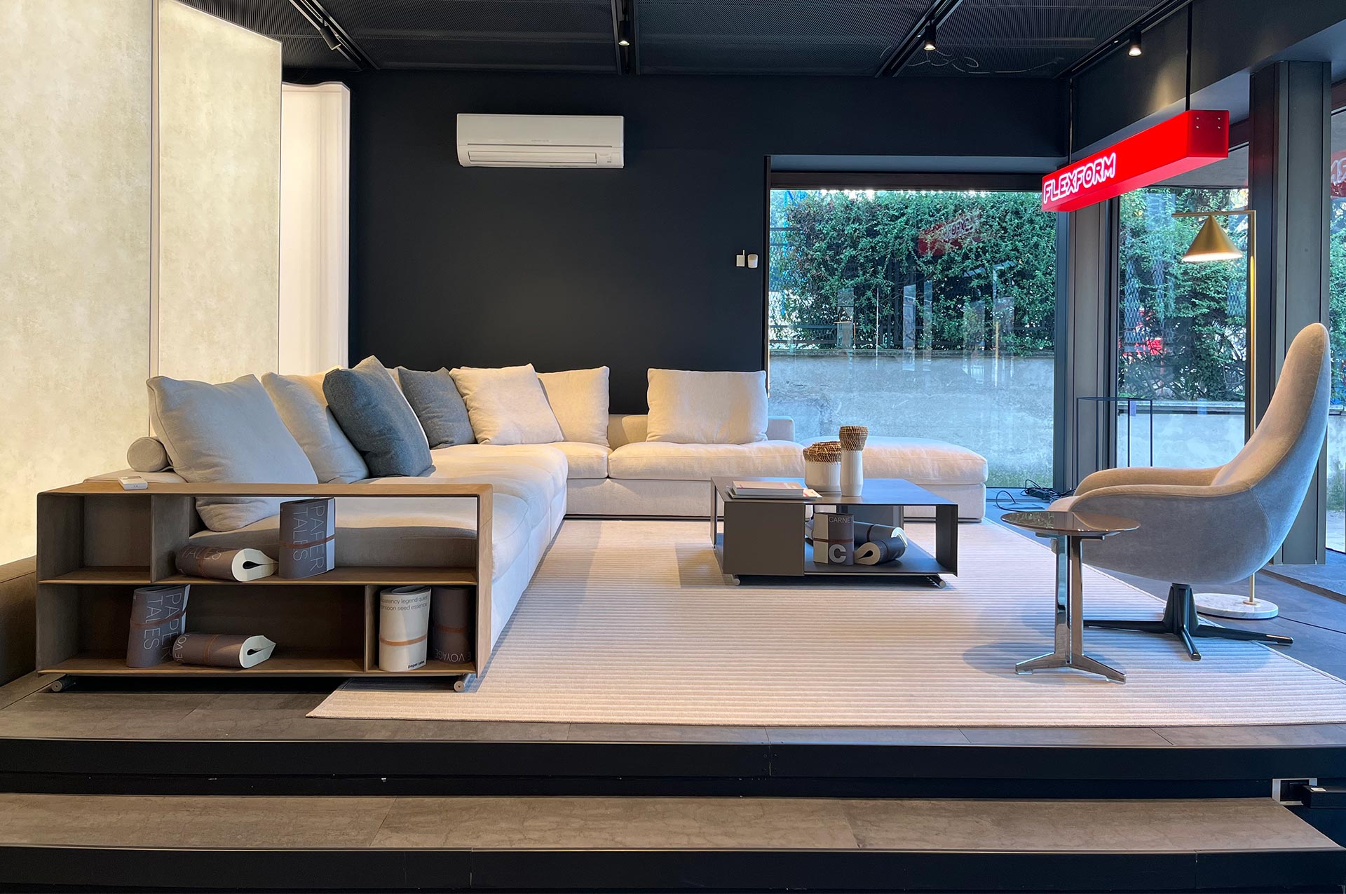 Flagship Store FLEXFORM COMO - by GEROSA DESIGN
